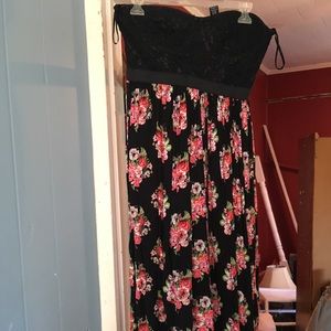 Rue21 Dresses - Flowery dress Rue21 Dresses - Flowery dress